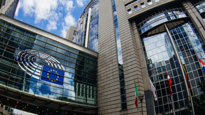 &Iota;&delta;&iota;&alpha;ί&tau;&epsilon;&rho;&alpha; &alpha;&nu;ή&sigma;&upsilon;&chi;&eta; &eta; &Kappa;&omicron;&mu;&iota;&sigma;&iota;ό&nu; &gamma;&iota;&alpha; &tau;&alpha; &alpha;&pi;&omicron;&rho;&rho;ί&mu;&mu;&alpha;&tau;&alpha;