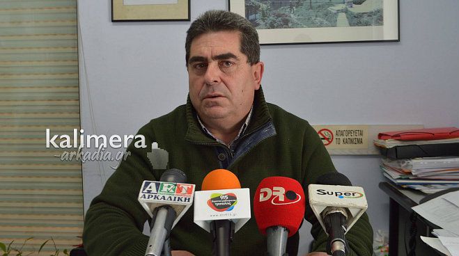 &Kappa;&omicron;ύ&rho;&omicron;&sigmaf;: &laquo;&Nu;&alpha; &alpha;&nu;&omicron;ί&xi;&omicron;&upsilon;&nu; ό&lambda;&epsilon;&sigmaf; &omicron;&iota; &chi;&omega;&mu;&alpha;&tau;&epsilon;&rho;έ&sigmaf;. Έ&pi;&rho;&epsilon;&pi;&epsilon; ή&delta;&eta; &nu;&alpha; έ&chi;&epsilon;&iota; &epsilon;&pi;έ&mu;&beta;&epsilon;&iota; &omicron; &Epsilon;&iota;&sigma;&alpha;&gamma;&gamma;&epsilon;&lambda;έ&alpha;&sigmaf;&raquo;! (vd)