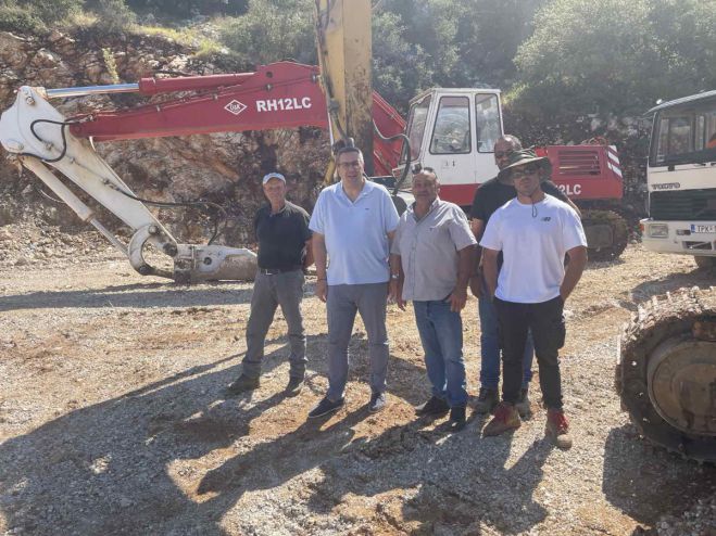&Pi;&rho;&omicron;&chi;&omega;&rho;&omicron;ύ&nu; &omicron;&iota; &epsilon;&rho;&gamma;&alpha;&sigma;ί&epsilon;&sigmaf; &gamma;&iota;&alpha; &tau;&omicron; &delta;&rho;ό&mu;&omicron; &pi;&rho;&omicron;&sigmaf; &tau;&eta; &Mu;&omicron;&nu;ή &Gamma;&omicron;&rho;&gamma;&omicron;&epsilon;&pi;&eta;&kappa;ό&omicron;&upsilon; &Nu;&epsilon;&sigma;&tau;ά&nu;&eta;&sigmaf; (&epsilon;&iota;&kappa;ό&nu;&epsilon;&sigmaf;)