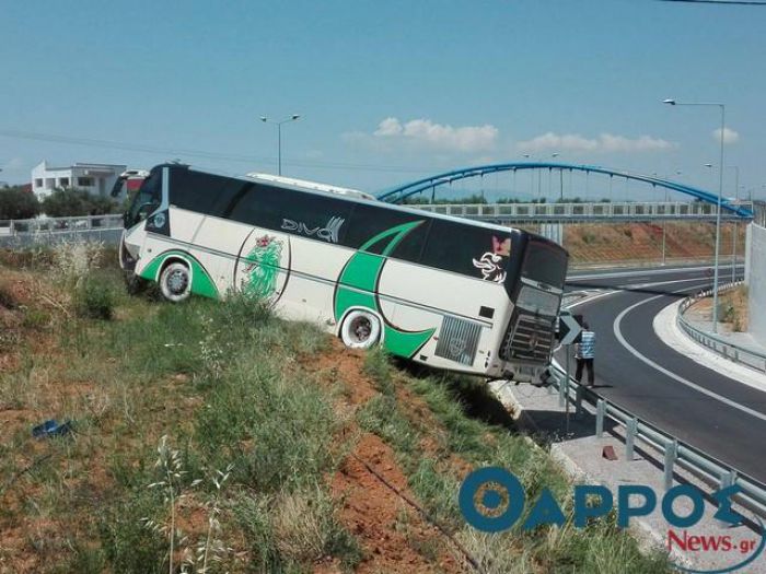 Τροχαίο στον Περιμετρικό της Καλαμάτας με λεωφορείο του ΚΤΕΛ (εικόνες)