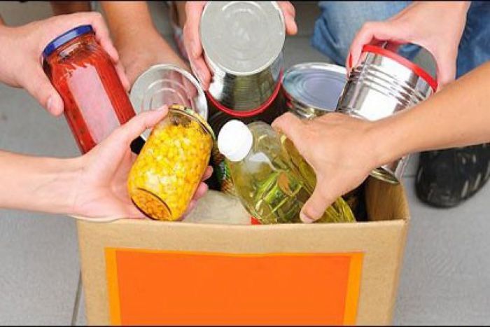 Τρόφιμα για φτωχές οικογένειες συγκέντρωσαν σε σχολείο της Μεγαλόπολης