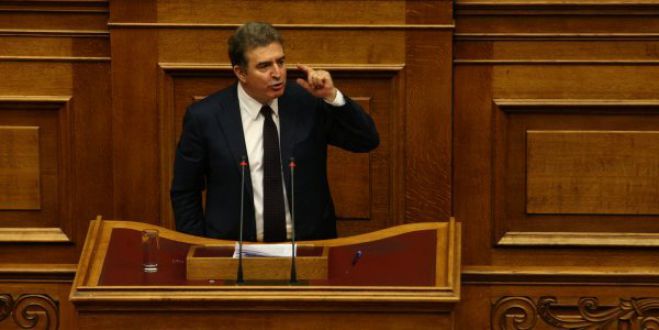 Χρυσοχοΐδης για Φουρθιώτη: &quot;Ποτέ δεν τον φύλαξαν 14 αστυνομικοί και τεθωρακισμένα οχήματα&quot;