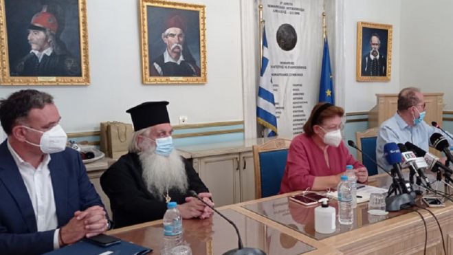 &Mu;&epsilon; &tau;&omicron;&nu; &Pi;&epsilon;&rho;&iota;&phi;&epsilon;&rho;&epsilon;&iota;ά&rho;&chi;&eta; &sigma;&upsilon;&nu;&alpha;&nu;&tau;ή&theta;&eta;&kappa;&epsilon; &eta; &Upsilon;&pi;&omicron;&upsilon;&rho;&gamma;ό&sigmaf; &Pi;&omicron;&lambda;&iota;&tau;&iota;&sigma;&mu;&omicron;ύ &sigma;&tau;&eta;&nu; &Tau;&rho;ί&pi;&omicron;&lambda;&eta; (vd)