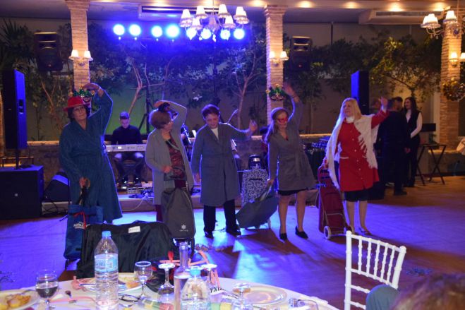 &Omicron; &alpha;&pi;&omicron;&kappa;&rho;&iota;ά&tau;&iota;&kappa;&omicron;&sigmaf; &chi;&omicron;&rho;ό&sigmaf; &tau;&omicron;&upsilon; &Kappa;&Alpha;&Pi;&Eta; &Tau;&rho;ί&pi;&omicron;&lambda;&eta;&sigmaf; - &Delta;&epsilon;ί&tau;&epsilon; &epsilon;&iota;&kappa;ό&nu;&epsilon;&sigmaf; &kappa;&alpha;&iota; &beta;ί&nu;&tau;&epsilon;&omicron;!