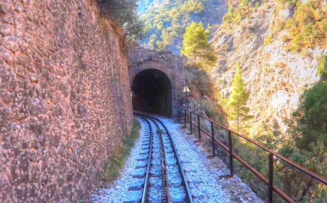 &Omicron; &Omicron;&delta;&omicron;&nu;&tau;&omega;&tau;ό&sigmaf; &sigma;&iota;&delta;&eta;&rho;ό&delta;&rho;&omicron;&mu;&omicron;&sigmaf; &Delta;&iota;&alpha;&kappa;&omicron;&pi;&tau;&omicron;ύ - &Kappa;&alpha;&lambda;&alpha;&beta;&rho;ύ&tau;&omega;&nu; &mu;έ&sigma;&alpha; &alpha;&pi;ό &beta;ί&nu;&tau;&epsilon;&omicron;! (vd)
