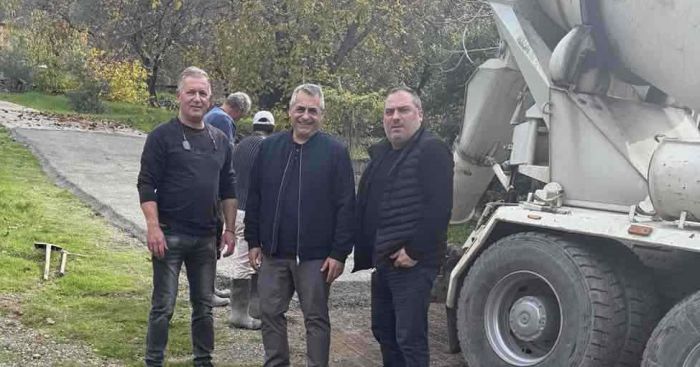 Κώστας Τζιούμης: “Συνεχίζουμε τις παρεμβάσεις με εργασίες τσιμεντόστρωσης στην ΔΕ Κανδύλας” (εικόνες)