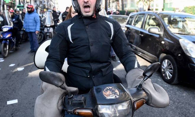 Efood | &Sigma;&tau;ά&sigma;&eta; &epsilon;&rho;&gamma;&alpha;&sigma;ί&alpha;&sigmaf; &kappa;&alpha;&iota; &mu;&omicron;&tau;&omicron;&pi;&omicron;&rho;&epsilon;ί&alpha; &tau;&eta;&nu; &Tau;&epsilon;&tau;ά&rho;&tau;&eta; - &Omicron;&iota; &delta;&iota;&alpha;&nu;&omicron;&mu;&epsilon;ί&sigmaf; &delta;&iota;&epsilon;&kappa;&delta;&iota;&kappa;&omicron;ύ&nu; &sigma;&upsilon;&mu;&beta;ά&sigma;&epsilon;&iota;&sigmaf; &alpha;&omicron;&rho;ί&sigma;&tau;&omicron;&upsilon; &chi;&rho;ό&nu;&omicron;&upsilon;