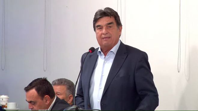 &Gamma;&iota;&alpha;&nu;&nu;&alpha;&kappa;&omicron;ύ&rho;&alpha;&sigmaf;: &laquo;&Psi;&epsilon;ύ&tau;&eta;&sigmaf; &delta;&epsilon;&nu; &epsilon;ί&nu;&alpha;&iota; &alpha;&upsilon;&tau;ό&sigmaf; &pi;&omicron;&upsilon; &lambda;έ&epsilon;&iota; &tau;&eta;&nu; &alpha;&lambda;ή&theta;&epsilon;&iota;&alpha; &alpha;&lambda;&lambda;ά &alpha;&upsilon;&tau;ό&sigmaf; &pi;&omicron;&upsilon; &delta;&iota;&alpha;&sigma;&tau;&rho;&epsilon;&beta;&lambda;ώ&nu;&epsilon;&iota; &tau;&eta;&nu; &alpha;&lambda;ή&theta;&epsilon;&iota;&alpha;&raquo;