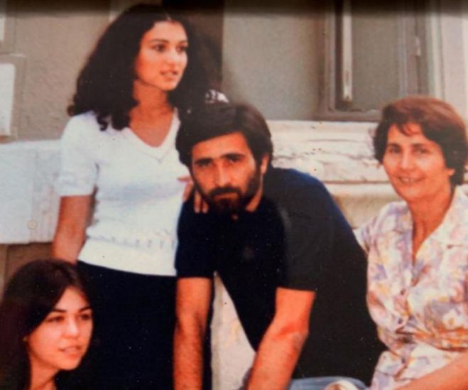 &Lambda;ά&kappa;&eta;&sigmaf; &Lambda;&alpha;&zeta;ό&pi;&omicron;&upsilon;&lambda;&omicron;&sigmaf; | &Theta;&rho;ή&nu;&omicron;&sigmaf; &gamma;&iota;&alpha; &tau;&omicron;&nu; &theta;ά&nu;&alpha;&tau;&omicron; &tau;&eta;&sigmaf; &sigma;&upsilon;&zeta;ύ&gamma;&omicron;&upsilon; &tau;&omicron;&upsilon;