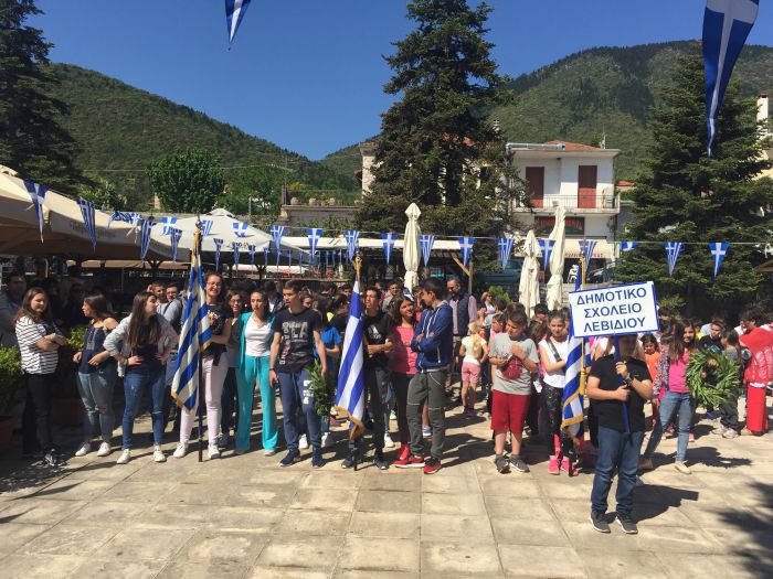 &Alpha;&gamma;ώ&nu;&epsilon;&sigmaf; &Theta;&upsilon;&sigma;ί&alpha;&sigmaf; &pi;&rho;&omicron;&sigmaf; &tau;&iota;&mu;ή &tau;&omega;&nu; &Eta;&rho;ώ&omega;&nu; &tau;&eta;&sigmaf; &mu;ά&chi;&eta;&sigmaf; &tau;&omicron;&upsilon; &Lambda;&epsilon;&beta;&iota;&delta;ί&omicron;&upsilon; (&epsilon;&iota;&kappa;ό&nu;&epsilon;&sigmaf;)