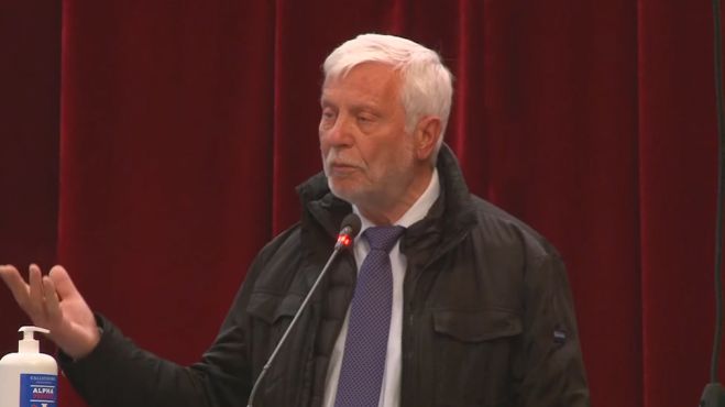 &Tau;&alpha;&tau;&omicron;ύ&lambda;&eta;&sigmaf;: "Ά&lambda;&lambda;&alpha;&xi;&alpha; &tau;&alpha; &delta;&epsilon;&delta;&omicron;&mu;έ&nu;&alpha; &sigma;&tau;&eta;&nu; &Alpha;&rho;&kappa;&alpha;&delta;ί&alpha;, &sigma;&tau;&alpha;&mu;ά&tau;&eta;&sigma;&alpha; &tau;&alpha; &pi;&rho;ά&sigma;&iota;&nu;&alpha;, &tau;&alpha; &kappa;ό&kappa;&kappa;&iota;&nu;&alpha;, &tau;&alpha; &mu;&pi;&lambda;&epsilon; &kappa;&alpha;&phi;&epsilon;&nu;&epsilon;ί&alpha;, έ&nu;&omega;&sigma;&alpha; &tau;&omicron;&nu; &kappa;ό&sigma;&mu;&omicron;"