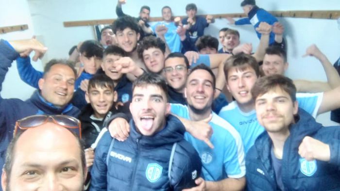 &Eta; selfie &tau;&omicron;&upsilon; &Alpha;&Omicron; &Nu;έ&omega;&nu; &Tau;&rho;ί&pi;&omicron;&lambda;&eta;&sigmaf; &gamma;&iota;&alpha; &tau;&eta; &nu;ί&kappa;&eta; &sigma;&tau;&iota;&sigmaf; &kappa;&alpha;&theta;&upsilon;&sigma;&tau;&epsilon;&rho;ή&sigma;&epsilon;&iota;&sigmaf;!