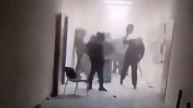 &Epsilon;&pi;&epsilon;&iota;&sigma;ό&delta;&iota;&alpha; &sigma;&tau;&omicron; &Pi;&omicron;&lambda;&upsilon;&tau;&epsilon;&chi;&nu;&epsilon;ί&omicron; &mu;&epsilon; &epsilon;&pi;ί&theta;&epsilon;&sigma;&eta; &alpha;&kappa;&rho;&omicron;&alpha;&rho;&iota;&sigma;&tau;&epsilon;&rho;ώ&nu; &kappa;&alpha;&tau;ά &alpha;&nu;&alpha;&rho;&chi;&iota;&kappa;ώ&nu; (vd)