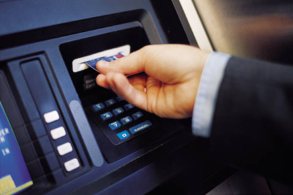 Μετά τις 15 Μαρτίου τα οικογενειακά επιδόματα για τους δικαιούχους