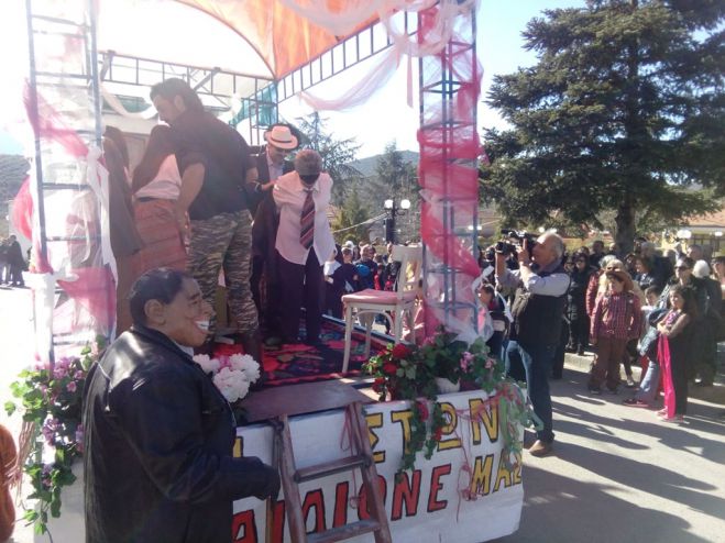 &Kappa;&alpha;&kappa;&omicron;ύ&rho;&iota; | &Kappa;&alpha;&rho;&nu;&alpha;&beta;ά&lambda;&iota; &mu;&epsilon; &sigma;ά&tau;&iota;&rho;&alpha; &kappa;&alpha;&iota; &chi;&iota;&omicron;ύ&mu;&omicron;&rho; - "&Mu;&epsilon; &kappa;ά&nu;&nu;&alpha;&beta;&eta; &kappa;&iota; &Alpha;&lambda;έ&xi;&eta; &kappa;&alpha;&iota; &omicron; &kappa;&omicron;&upsilon;&tau;&sigma;ό&sigmaf; &theta;&alpha; &tau;&rho;έ&xi;&epsilon;&iota;"! (&epsilon;&iota;&kappa;ό&nu;&epsilon;&sigmaf;)