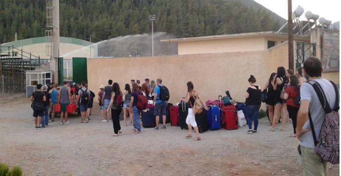 &Sigma;&pi;&omicron;&upsilon;&delta;&alpha;&sigma;&tau;έ&sigmaf; &tau;&omicron;&upsilon; &Tau;&Epsilon;&Iota; &Alpha;&theta;ή&nu;&alpha;&sigmaf; &kappa;&alpha;&tau;&alpha;&gamma;&rho;ά&phi;&omicron;&upsilon;&nu; &sigma;&eta;&mu;&epsilon;ί&alpha; &tau;&eta;&sigmaf; &Nu;ό&tau;&iota;&alpha;&sigmaf; &Kappa;&upsilon;&nu;&omicron;&upsilon;&rho;ί&alpha;&sigmaf; (&epsilon;&iota;&kappa;ό&nu;&epsilon;&sigmaf;)