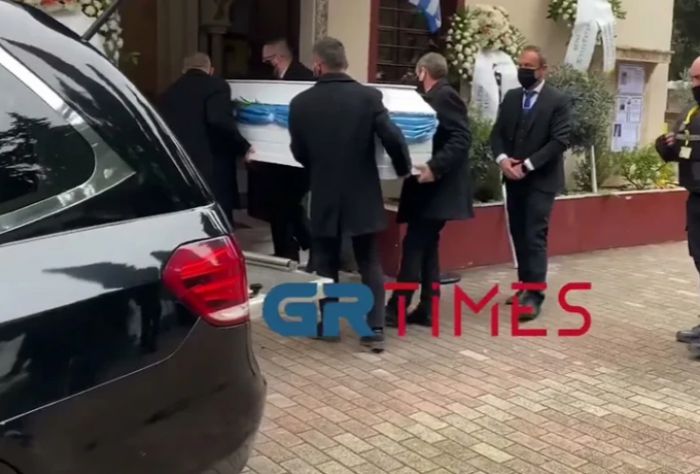 &Delta;&omicron;&lambda;&omicron;&phi;&omicron;&nu;ί&alpha; &sigma;&tau;&eta; &Theta;&epsilon;&sigma;&sigma;&alpha;&lambda;&omicron;&nu;ί&kappa;&eta; | &Tau;&omicron; &tau;&epsilon;&lambda;&epsilon;&upsilon;&tau;&alpha;ί&omicron; &laquo;&alpha;&nu;&tau;ί&omicron;&raquo; &sigma;&tau;&omicron;&nu; Ά&lambda;&kappa;&eta; (vd)