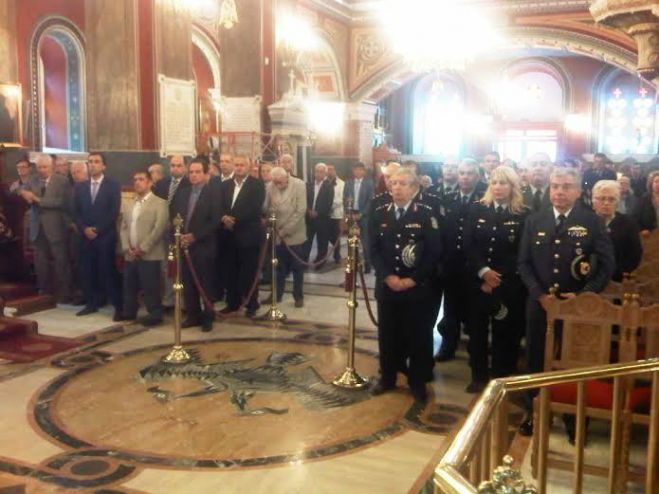 &Alpha;&sigma;&tau;&upsilon;&nu;&omicron;&mu;ί&alpha; &ndash; &Gamma;&iota;&omicron;&rho;&tau;ά&sigma;&tau;&eta;&kappa;&epsilon; &omicron; Ά&gamma;&iota;&omicron;&sigmaf; &Alpha;&rho;&tau;έ&mu;&iota;&omicron;&sigmaf; &sigma;&tau;&omicron; &Mu;&eta;&tau;&rho;&omicron;&pi;&omicron;&lambda;&iota;&tau;&iota;&kappa;ό &Nu;&alpha;ό &tau;&eta;&sigmaf; &Tau;&rho;ί&pi;&omicron;&lambda;&eta;&sigmaf; (&epsilon;&iota;&kappa;ό&nu;&epsilon;&sigmaf;)