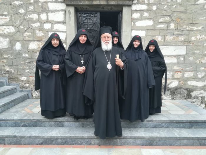 Η Θεία Λειτουργία του Μεγάλου Βασιλείου στη Μονή Μαλεβής Κυνουρίας (εικόνες)