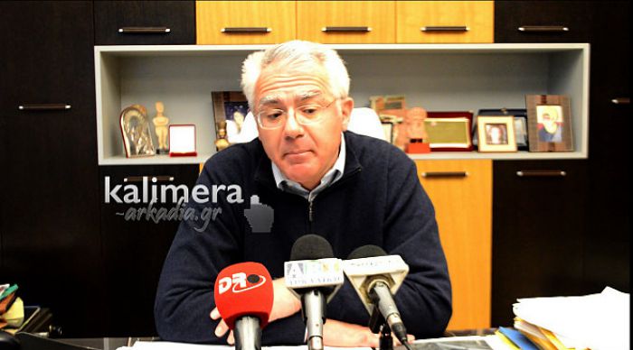 &laquo;&Pi;&rho;έ&pi;&epsilon;&iota; &nu;&alpha; &beta;&rho;&epsilon;&theta;&epsilon;ί &hellip; &chi;&theta;&epsilon;&sigmaf; &tau;&rho;ό&pi;&omicron;&sigmaf; &nu;&alpha; &phi;ύ&gamma;&omicron;&upsilon;&nu; &tau;&alpha; &sigma;&kappa;&omicron;&upsilon;&pi;ί&delta;&iota;&alpha;&raquo;! (vd)