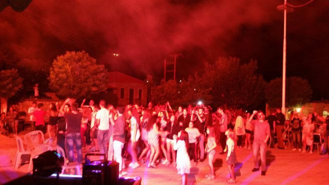 &Gamma;&iota;&omicron;&rho;&tau;ή &nu;&epsilon;&omicron;&lambda;&alpha;ί&alpha;&sigmaf; &Delta;ά&rho;&alpha; 2017 &laquo;&Xi;&eta;&mu;&epsilon;&rho;ώ&mu;&alpha;&tau;&alpha;&hellip;..&delta;ί&nu;&epsilon;&iota;&sigmaf; &delta;&iota;&kappa;&alpha;&iota;ώ&mu;&alpha;&tau;&alpha;&raquo;!