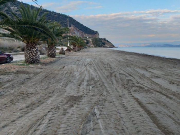 Ξεκίνησε η αποκατάσταση της παραλία των κάτω Βερβένων