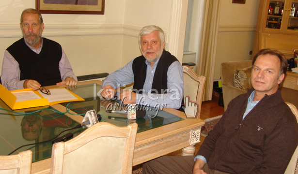 &laquo;&Tau;&rho;έ&chi;&omicron;&upsilon;&nu;&raquo; &omicron;&iota; &epsilon;&xi;&epsilon;&lambda;ί&xi;&epsilon;&iota;&sigmaf; &gamma;&iota;&alpha; &tau;&omicron; &delta;&rho;ό&mu;&omicron; &pi;&omicron;&upsilon; &epsilon;&nu;ώ&nu;&epsilon;&iota; &pi;&alpha;&rho;&alpha;&lambda;&iota;&alpha;&kappa;ά &Alpha;&rho;&kappa;&alpha;&delta;ί&alpha; &kappa;&alpha;&iota; &Lambda;&alpha;&kappa;&omega;&nu;ί&alpha; (vd)