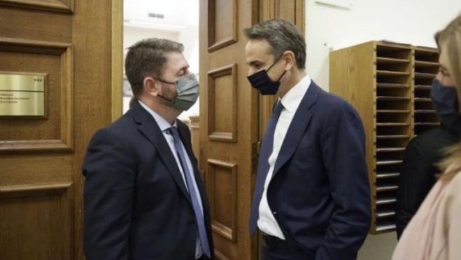 &Mu;&eta;&tau;&sigma;&omicron;&tau;ά&kappa;&eta;&sigmaf;: &laquo;&Omicron;&phi;&epsilon;ί&lambda;&omega; &mu;ί&alpha; &sigma;&upsilon;&gamma;&gamma;&nu;ώ&mu;&eta; &sigma;&tau;&omicron;&nu; N. &Alpha;&nu;&delta;&rho;&omicron;&upsilon;&lambda;ά&kappa;&eta;&raquo;