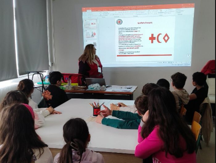 &Beta;&iota;&omega;&mu;&alpha;&tau;&iota;&kappa;ή &epsilon;&kappa;&pi;&alpha;ί&delta;&epsilon;&upsilon;&sigma;&eta; &Beta;&alpha;&sigma;&iota;&kappa;ώ&nu; &Pi;&rho;ώ&tau;&omega;&nu; &Beta;&omicron;&eta;&theta;&epsilon;&iota;ώ&nu; &sigma;&tau;&omicron; 6&omicron; &Delta;&eta;&mu;&omicron;&tau;&iota;&kappa;ό &Sigma;&chi;&omicron;&lambda;&epsilon;ί&omicron; &Tau;&rho;ί&pi;&omicron;&lambda;&eta;&sigmaf;