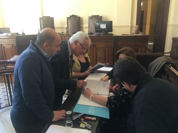 &Delta;&eta;&mu;&omicron;&tau;&iota;&kappa;έ&sigmaf; &epsilon;&kappa;&lambda;&omicron;&gamma;έ&sigmaf; &Tau;&rho;ί&pi;&omicron;&lambda;&eta;&sigmaf; | Ό&lambda;&alpha; &tau;&alpha; &omicron;&nu;ό&mu;&alpha;&tau;&alpha; &sigma;&tau;&omicron; &sigma;&upsilon;&nu;&delta;&upsilon;&alpha;&sigma;&mu;ό &Sigma;&mu;&upsilon;&rho;&nu;&iota;ώ&tau;&eta; (&omicron;&nu;ό&mu;&alpha;&tau;&alpha;)