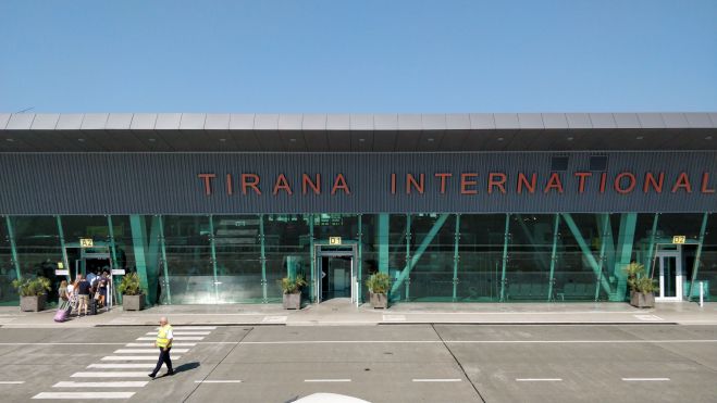 &Alpha;&lambda;&beta;&alpha;&nu;ί&alpha; | &Alpha;&nu;&omicron;ί&gamma;&epsilon;&iota; &alpha;&pi;ό 15/6 &eta; &alpha;&epsilon;&rho;&omicron;&pi;&omicron;&rho;&iota;&kappa;ή &sigma;ύ&nu;&delta;&epsilon;&sigma;&eta; &mu;&epsilon; &Epsilon;&lambda;&lambda;ά&delta;&alpha;