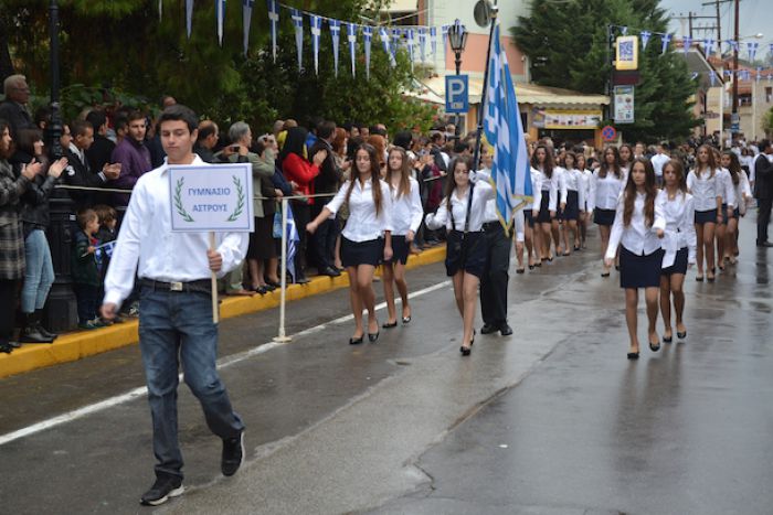 Η Βόρεια Κυνουρία γιόρτασε την επέτειο του «ΟΧΙ» (εικόνες – βίντεο)
