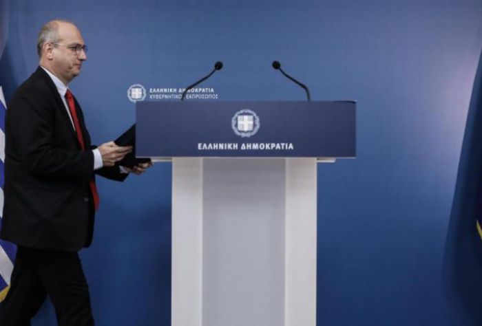 &Zeta;&alpha;&rho;&alpha;&lambda;ί&kappa;&omicron;&sigmaf; &sigma;&epsilon; &Kappa;&upsilon;&beta;&epsilon;&rho;&nu;&eta;&tau;&iota;&kappa;ό &epsilon;&kappa;&pi;&rho;ό&sigma;&omega;&pi;&omicron;: &laquo;&Epsilon;ί&sigma;&tau;&epsilon; &pi;&lambda;&upsilon;&nu;&tau;ή&rho;&iota;&omicron; &mu;&pi;&rho;ά&beta;&omega;&nu; ή &alpha;&gamma;&rho;ά&mu;&mu;&alpha;&tau;&omicron;&sigmaf;;&raquo;