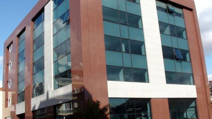 &Omicron; &Delta;ή&mu;&omicron;&sigmaf; &Tau;&rho;ί&pi;&omicron;&lambda;&eta;&sigmaf; &sigma;&tau;&eta;&rho;ί&zeta;&epsilon;&iota; &tau;&eta;&nu; &Kappa;&upsilon;&beta;έ&rho;&nu;&eta;&sigma;&eta; - &Delta;&Epsilon;&Nu; &kappa;&lambda;&epsilon;ί&nu;&omicron;&upsilon;&nu; &sigma;ή&mu;&epsilon;&rho;&alpha; &omicron;&iota; &upsilon;&pi;&eta;&rho;&epsilon;&sigma;ί&epsilon;&sigmaf; &sigma;&tau;&omicron; &Delta;&eta;&mu;&alpha;&rho;&chi;&epsilon;ί&omicron;!