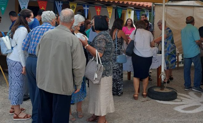 &Eta; &gamma;&iota;&omicron;&rho;&tau;ή &tau;&omicron;&upsilon; &Alpha;&gamma;ί&omicron;&upsilon; &Mu;&alpha;&upsilon;&rho;&iota;&kappa;ί&omicron;&upsilon; &sigma;&tau;&omicron; &Mu;&alpha;&upsilon;&rho;ί&kappa;&iota; &Tau;&epsilon;&gamma;έ&alpha;&sigmaf; (&epsilon;&iota;&kappa;ό&nu;&epsilon;&sigmaf;)