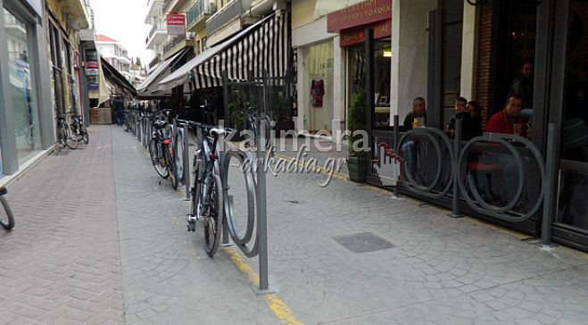 Απόφαση για να φύγουν τα κάγκελα από τον πεζόδρομο «Δεληγιάννη»!
