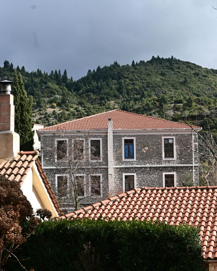 &laquo;50 &chi;&rho;ό&nu;&iota;&alpha; &Epsilon;&kappa;&pi;&alpha;ί&delta;&epsilon;&upsilon;&sigma;&eta; &Alpha;&rho;&gamma;&upsilon;&rho;&omicron;&chi;&rho;&upsilon;&sigma;&omicron;&chi;&omicron;ΐ&alpha;&sigmaf; &sigma;&tau;&eta; &Sigma;&tau;&epsilon;&mu;&nu;ί&tau;&sigma;&alpha;&raquo;