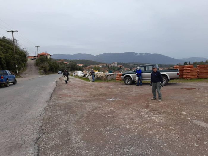 Εθελοντές από το Βυζίκι Γορτυνίας καθάρισαν το χωριό από τα σκουπίδια! (εικόνες)