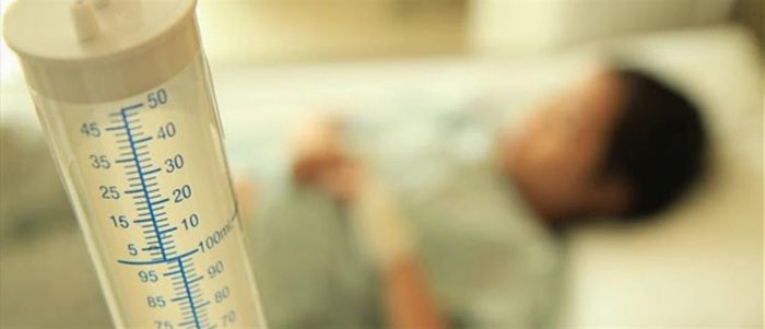 &Pi;ά&tau;&rho;&alpha; | &Pi;&alpha;&iota;&delta;ί έ&pi;&epsilon;&sigma;&epsilon; &alpha;&pi;ό ύ&psi;&omicron;&sigmaf; &kappa;&alpha;&iota; &kappa;&alpha;&rho;&phi;ώ&theta;&eta;&kappa;&epsilon; &alpha;&pi;ό &sigma;ί&delta;&epsilon;&rho;&omicron; &sigma;&tau;&omicron;&nu; &lambda;&alpha;&iota;&mu;ό