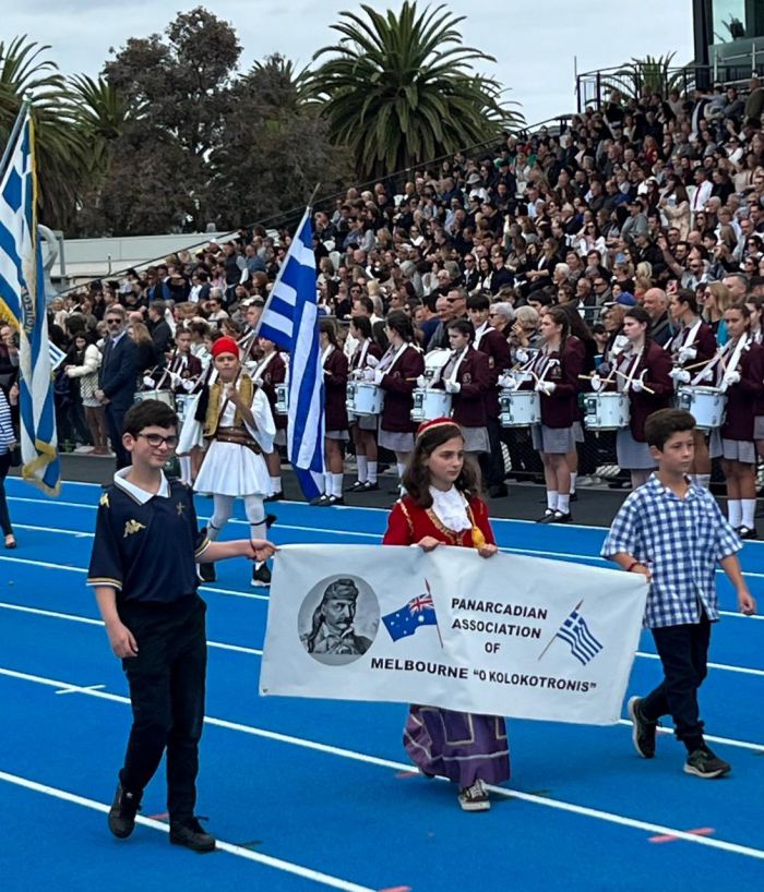 Στη Μελβούρνη ο Βλάσης - Με ρίγη συγκίνησης παρακολούθησε την παρέλαση!