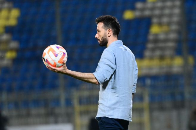 &Kappa;&omicron;&rho;&mu;&pi;&epsilon;&rho;ά&nu;: "&Upsilon;&pi;ά&rho;&chi;&omicron;&upsilon;&nu; &phi;ά&sigma;&epsilon;&iota;&sigmaf; &pi;&omicron;&upsilon; &delta;&epsilon;&nu; &kappa;&rho;ί&theta;&eta;&kappa;&alpha;&nu; &delta;ί&kappa;&alpha;&iota;&alpha; &gamma;&iota;&alpha; &tau;&omicron;&nu; &Omicron;&lambda;&upsilon;&mu;&pi;&iota;&alpha;&kappa;ό"