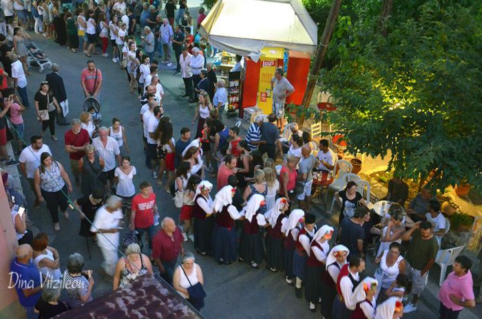 Φωτογραφικές "στιγμές" από τον μεγαλύτερο Τσακώνικο χορό στο Λεωνίδιο!