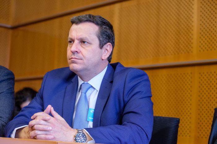 &Pi;&alpha;&rho;ά&tau;&alpha;&sigma;&eta; &theta;&eta;&tau;&epsilon;ί&alpha;&sigmaf; &gamma;&iota;&alpha; ό&lambda;&omicron;&upsilon;&sigmaf; &tau;&omicron;&upsilon;&sigmaf; &Alpha;&nu;&tau;&iota;&delta;&eta;&mu;ά&rho;&chi;&omicron;&upsilon;&sigmaf; &Beta;ό&rho;&epsilon;&iota;&alpha;&sigmaf; &Kappa;&upsilon;&nu;&omicron;&upsilon;&rho;ί&alpha;&sigmaf; &alpha;&pi;&omicron;&phi;ά&sigma;&iota;&sigma;&epsilon; &omicron; &Kappa;&alpha;&mu;&pi;ύ&lambda;&eta;&sigmaf;