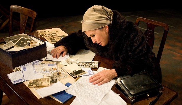 &Mu;ί&alpha; &pi;&alpha;&rho;ά&sigma;&tau;&alpha;&sigma;&eta; &mu;&epsilon; &tau;&eta; &Nu;έ&nu;&alpha; &Mu;&epsilon;&nu;&tau;ή &gamma;&iota;&alpha; &tau;&eta;&nu; &laquo;&Epsilon;&upsilon;&tau;&upsilon;&chi;ί&alpha; &Pi;&alpha;&pi;&alpha;&gamma;&iota;&alpha;&nu;&nu;&omicron;&pi;&omicron;ύ&lambda;&omicron;&upsilon;&raquo; &sigma;&tau;&omicron; &Mu;&alpha;&lambda;&lambda;&iota;&alpha;&rho;&omicron;&pi;&omicron;ύ&lambda;&epsilon;&iota;&omicron; (vd)