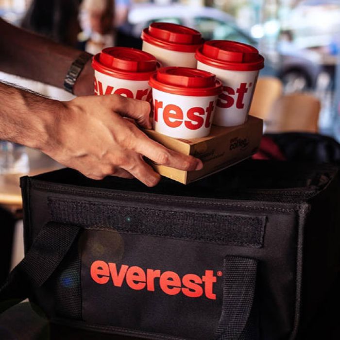 &Kappa;&alpha;&theta;&eta;&mu;&epsilon;&rho;&iota;&nu;ά &alpha;&pi;ό &tau;&eta;&nu; Everest | &Delta;&omega;&rho;&epsilon;ά&nu; &kappa;&alpha;&phi;έ ή &chi;&upsilon;&mu;ό &gamma;&iota;&alpha; &tau;&omicron;&upsilon;&sigmaf; &epsilon;&rho;&gamma;&alpha;&zeta;ό&mu;&epsilon;&nu;&omicron;&upsilon;&sigmaf; &sigma;&tau;&alpha; &delta;&eta;&mu;ό&sigma;&iota;&alpha; &nu;&omicron;&sigma;&omicron;&kappa;&omicron;&mu;&epsilon;ί&alpha;