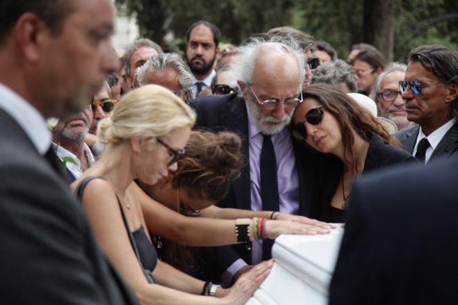 &Tau;&omicron; &tau;&epsilon;&lambda;&epsilon;&upsilon;&tau;&alpha;ί&omicron; "&alpha;&nu;&tau;ί&omicron;" &sigma;&tau;&eta; &Zeta;&omega;ή &Lambda;ά&sigma;&kappa;&alpha;&rho;&eta; ... (vd)