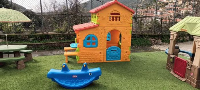 &Delta;&omega;&rho;&epsilon;ά &tau;&eta;&sigmaf; &Pi;&alpha;&gamma;&gamma;&omicron;&rho;&tau;&upsilon;&nu;&iota;&alpha;&kappa;ή&sigmaf; &sigma;&tau;&eta; &Sigma;&chi;&omicron;&lambda;&iota;&kappa;ή &Mu;&omicron;&nu;ά&delta;&alpha; &Kappa;&omicron;&nu;&tau;&omicron;&beta;ά&zeta;&alpha;&iota;&nu;&alpha;&sigmaf;