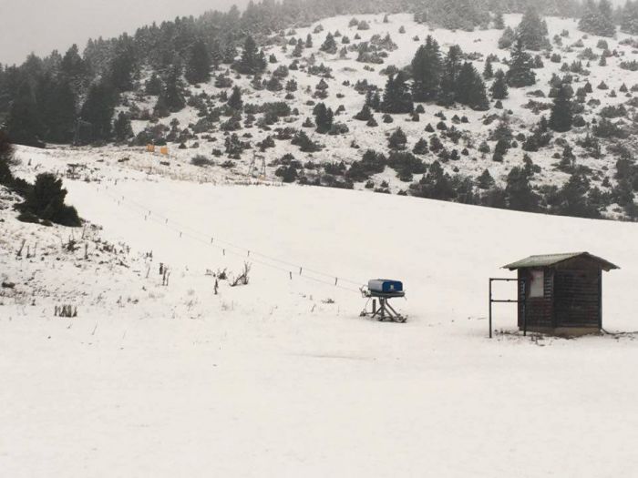Φρέσκο χιόνι στο Χιονοδρομικό Κέντρο Μαινάλου! (εικόνες)