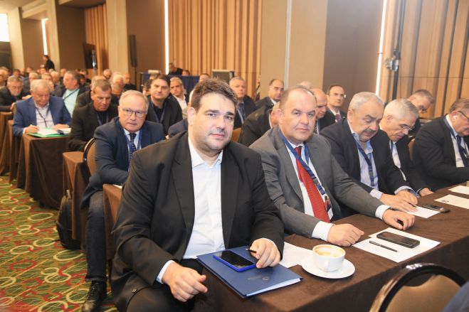 &Sigma;&tau;&eta;&nu; Έ&kappa;&tau;&alpha;&kappa;&tau;&eta; &Gamma;&epsilon;&nu;&iota;&kappa;ή &Sigma;&upsilon;&nu;έ&lambda;&epsilon;&upsilon;&sigma;&eta; &tau;&eta;&sigmaf; &Kappa;&Epsilon;&Delta;&Epsilon; &omicron; &Delta;ή&mu;&alpha;&rho;&chi;&omicron;&sigmaf; &Gamma;&omicron;&rho;&tau;&upsilon;&nu;ί&alpha;&sigmaf;