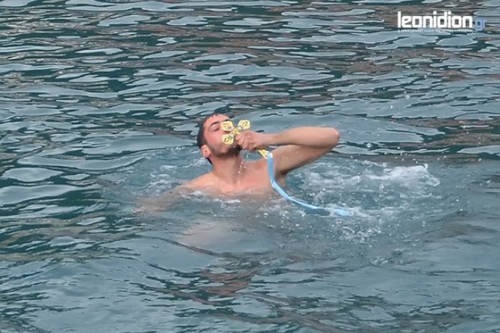 &Alpha;&gamma;&iota;&alpha;&sigma;&mu;ό&sigmaf; &tau;&omega;&nu; &Upsilon;&delta;ά&tau;&omega;&nu; &sigma;&tau;&alpha; &lambda;&iota;&mu;ά&nu;&iota;&alpha; &tau;&eta;&sigmaf; &Nu;ό&tau;&iota;&alpha;&sigmaf; &Kappa;&upsilon;&nu;&omicron;&upsilon;&rho;ί&alpha;&sigmaf;